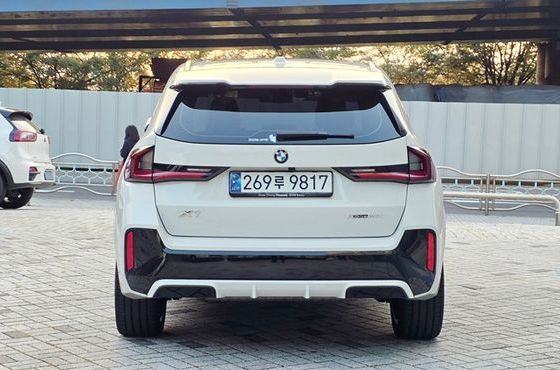 BMW X1 xDrive 20i M Sport — пробег 17 200 км — фото 4 из 5