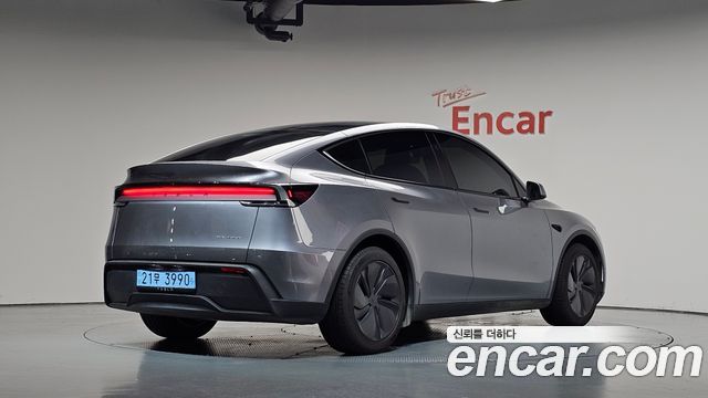 Tesla Model Y Long Range AWD — пробег 15 878 км — фото 2 из 5