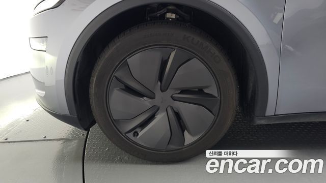 Tesla Model Y Long Range AWD — пробег 15 878 км — фото 5 из 5