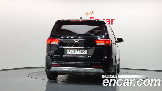 Kia Carnival 9-seater Prestige — пробег 127 464 км — фото 4 из 5