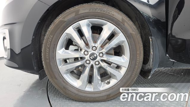Kia Carnival 9-seater Prestige — пробег 127 464 км — фото 5 из 5