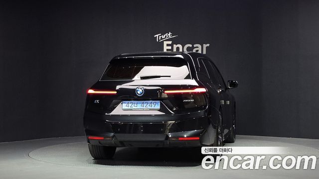BMW iX xDrive50 Sport Special Edition — пробег 28 800 км — фото 4 из 5