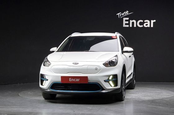 Kia Niro Prestige — пробег 191 542 км — фото 3 из 5