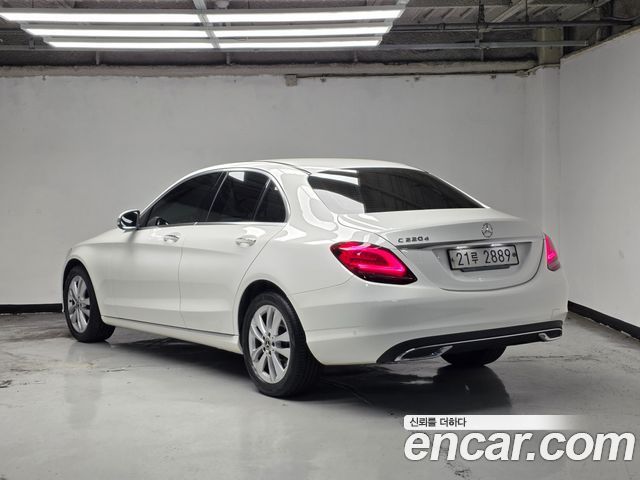 Mercedes-Benz C-Class C220 d Avantgarde — пробег 78 920 км — фото 2 из 5