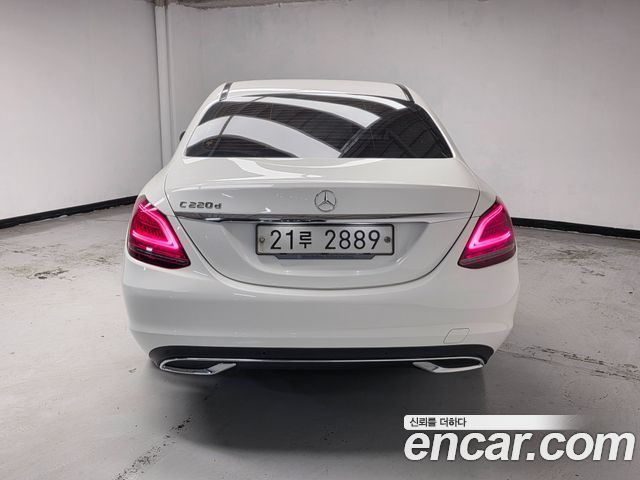 Mercedes-Benz C-Class C220 d Avantgarde — пробег 78 920 км — фото 4 из 5