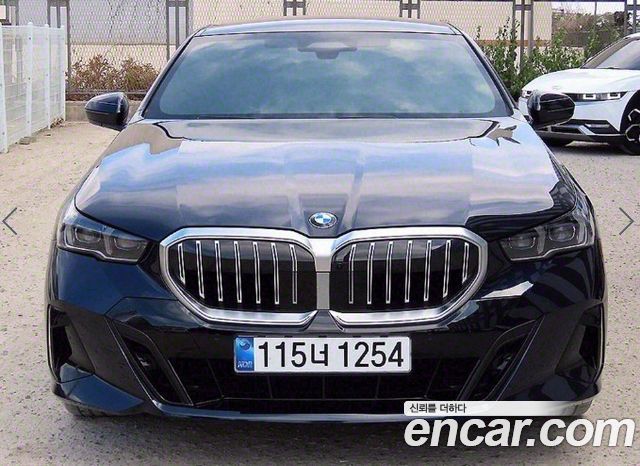 BMW 5-Series 530i xDrive M Sport — пробег 19 791 км — фото 1 из 5