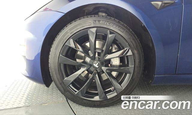 Tesla Model 3 Long Range AWD — пробег 30 800 км — фото 5 из 5