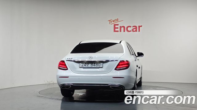 Mercedes-Benz E-Class E300 Avantgarde — пробег 81 051 км — фото 4 из 5
