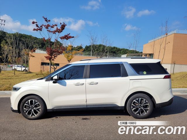 Kia Carnival Diesel 9-Seater Prestige — пробег 244 775 км — фото 3 из 5
