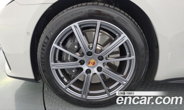 Porsche Panamera 2.9 AWD E-Hybrid — пробег 22 642 км — фото 5 из 5