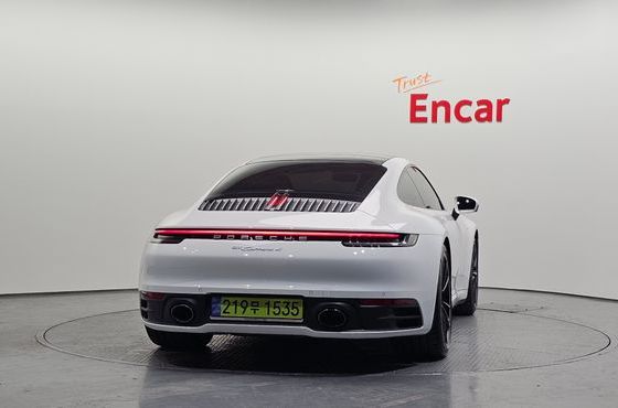 Porsche 911 Carrera 4 — пробег 27 819 км — фото 4 из 5