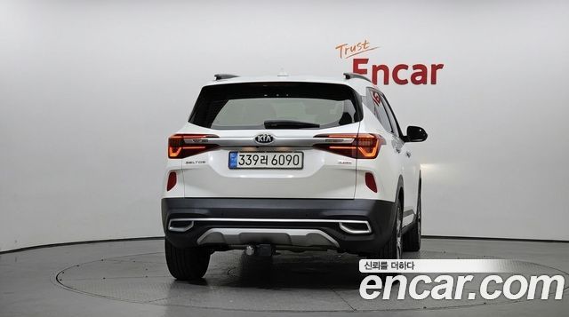 Kia Seltos из Кореи Encar