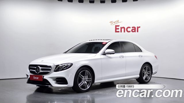 Mercedes-Benz E-Class E300 4MATIC AMG Line — пробег 66 748 км — фото 1 из 5