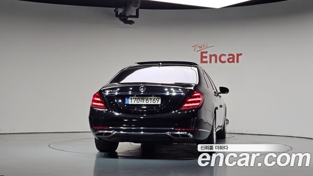 Mercedes-Benz S-Class Maybach S560 4MATIC — пробег 222 080 км — фото 4 из 5