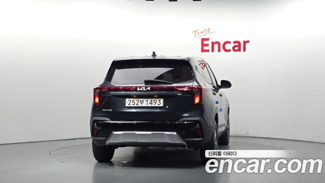Kia Seltos из Кореи Encar