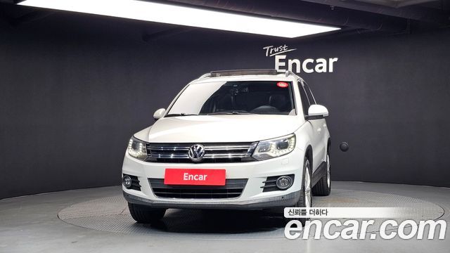 Volkswagen Tiguan 2.0 TDI  Premium 5N — пробег 155 429 км — фото 3 из 5