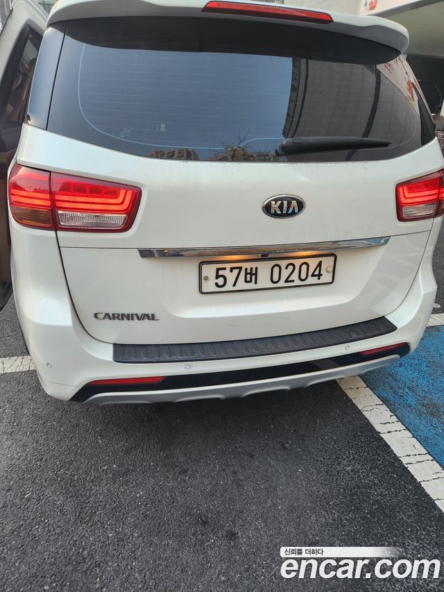 Kia Carnival из Кореи Encar