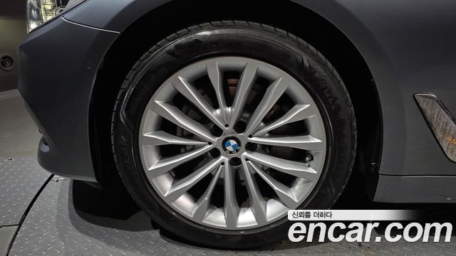 BMW 5-Series 530i xDrive Luxury Plus — пробег 103 086 км — фото 5 из 5