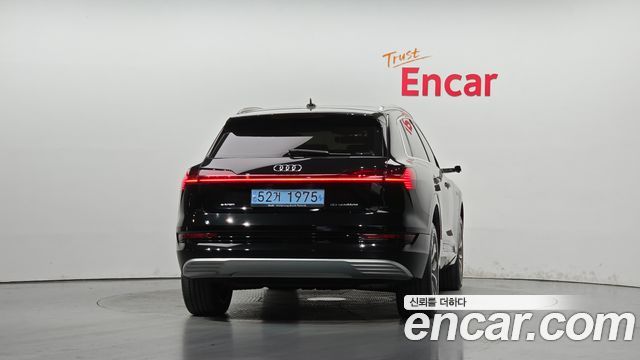Audi e-tron 55 Quattro — пробег 68 234 км — фото 4 из 5