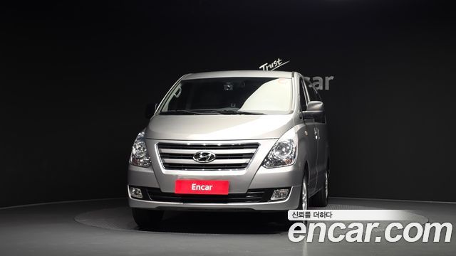 Hyundai Starex 12-Seater Wagon Smart — пробег 134 946 км — фото 3 из 5