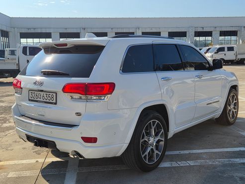 Jeep Cherokee 3.6 Overland WK2 — пробег 90 525 км — фото 2 из 5