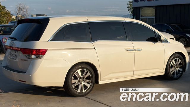 Honda Odyssey 3.5 4th — пробег 105 100 км — фото 4 из 5