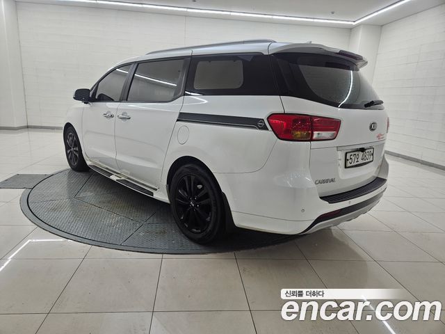 Kia Carnival из Кореи Encar