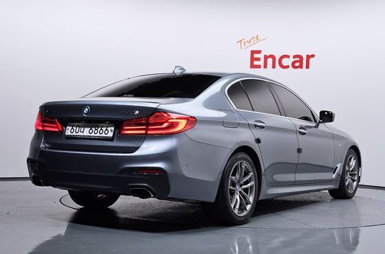 BMW 5-Series 520d xDrive M Sport Package Plus — пробег 141 695 км — фото 2 из 5