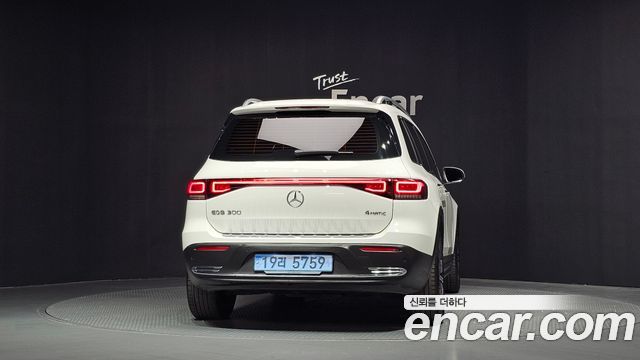 Mercedes-Benz EQB EQB300 4MATIC Electric Art — пробег 56 966 км — фото 4 из 5