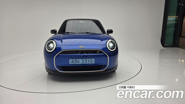 Mini Cooper SE Favoured — пробег 4 713 км — фото 3 из 5