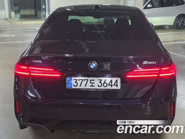BMW 5-Series 530i xDrive M Sport — пробег 9 164 км — фото 4 из 5