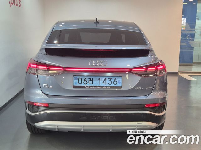 Audi Q4 e-tron 45 Premium Sportback — пробег 2 832 км — фото 3 из 4