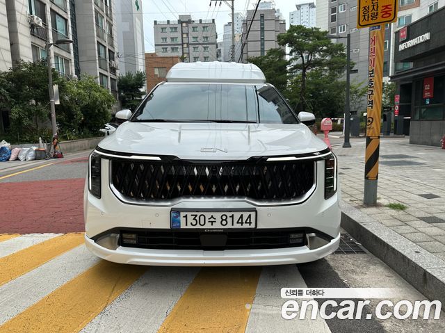 Kia Carnival HEV 9-Seater Hi-Limousine (Special vehicle) — пробег 6 000 км — фото 1 из 5