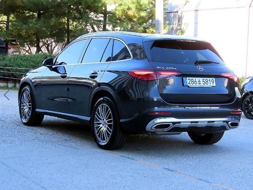 Mercedes-Benz GLC-Class GLC220 d 4MATIC — пробег 5 612 км — фото 3 из 5