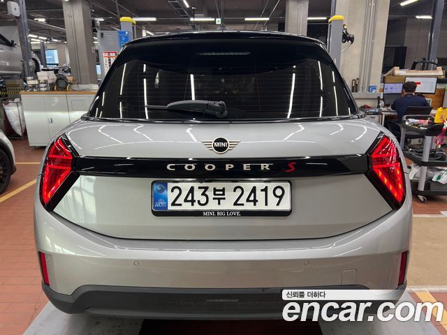 Mini Cooper 5 Door Favoured — пробег 5 263 км — фото 4 из 5