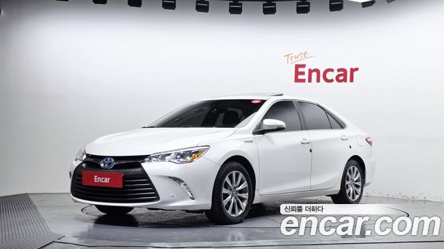 Toyota Camry Hybrid XLE — пробег 175 321 км — фото 1 из 5