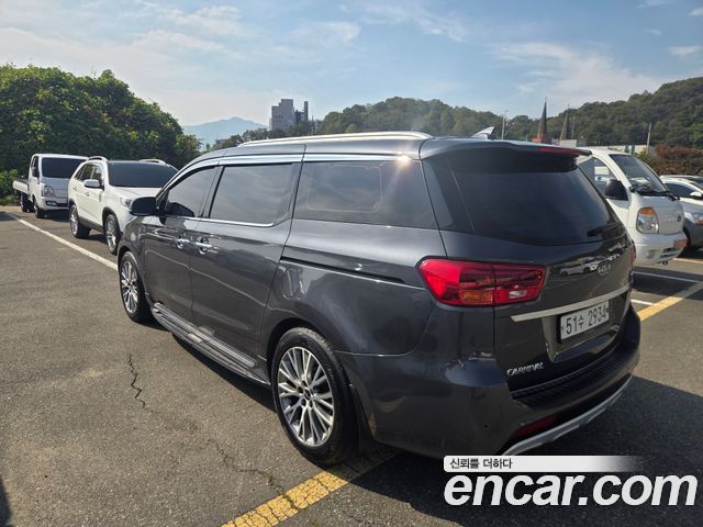 Kia Carnival из Кореи Encar