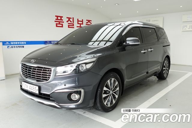 Kia Carnival 9-seater Luxury — пробег 197 620 км — фото 1 из 5