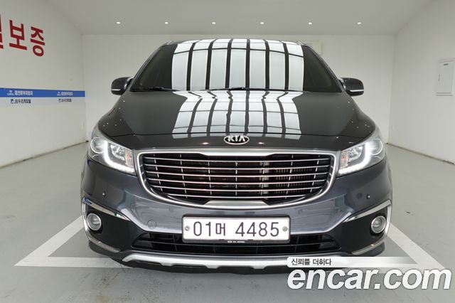 Kia Carnival 9-seater Luxury — пробег 197 620 км — фото 2 из 5