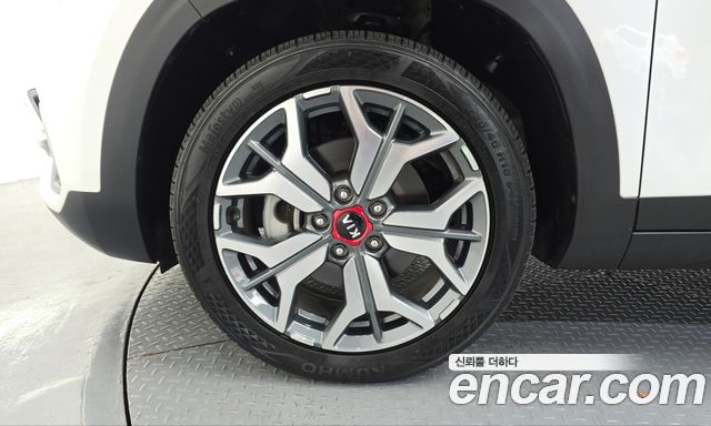 Kia Seltos из Кореи Encar