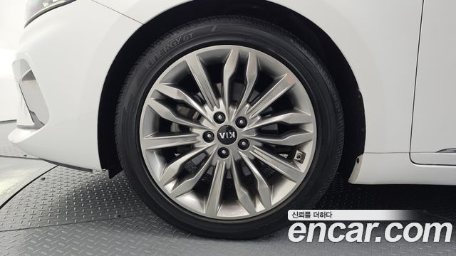 Kia K7 из Кореи Encar