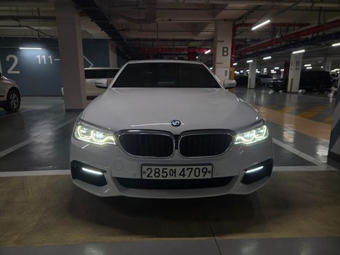 BMW 5-Series 530i xDrive M Sport Package Plus — пробег 91 384 км — фото 1 из 5