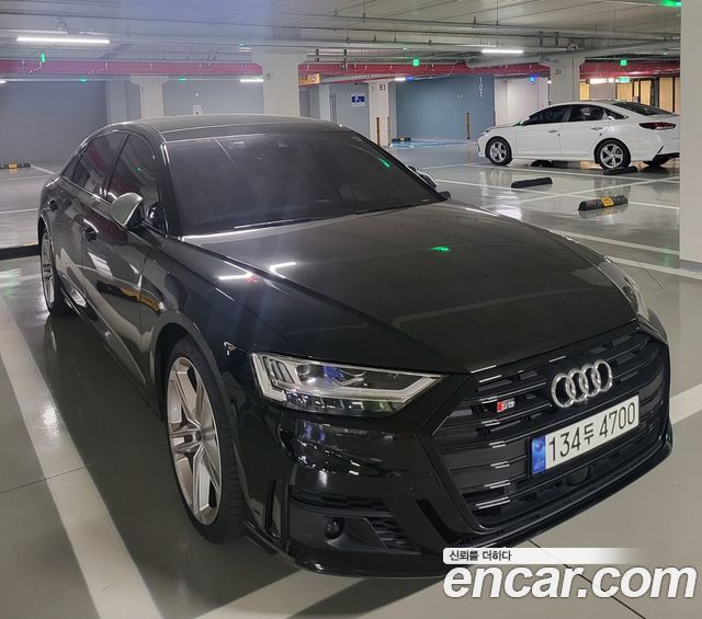 Audi S8 из Кореи Encar