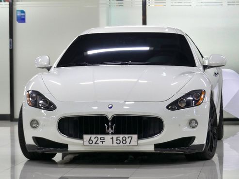 Maserati GranTurismo S 4.7 — пробег 37 700 км — фото 1 из 5