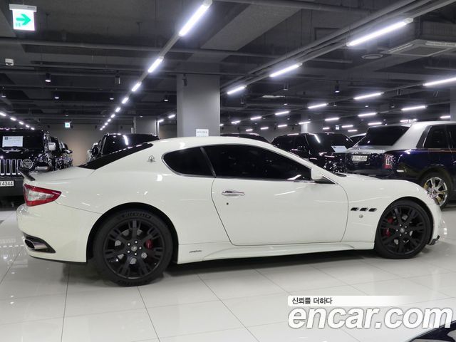 Maserati GranTurismo S 4.7 — пробег 37 700 км — фото 2 из 5