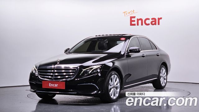 Mercedes-Benz E-Class E300 4MATIC Exclusive Standard — пробег 132 974 км — фото 1 из 5