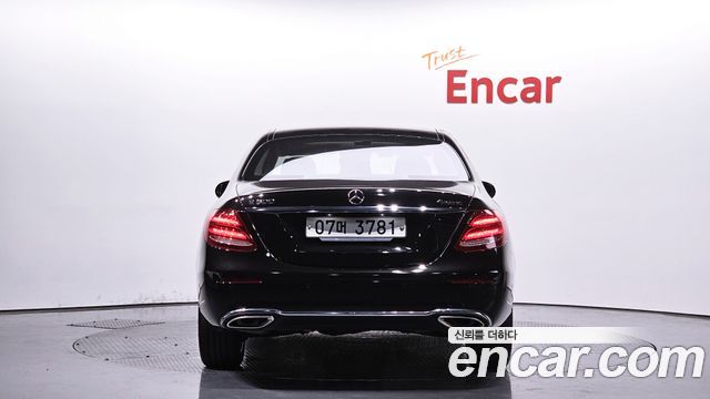 Mercedes-Benz E-Class E300 4MATIC Exclusive Standard — пробег 132 974 км — фото 4 из 5