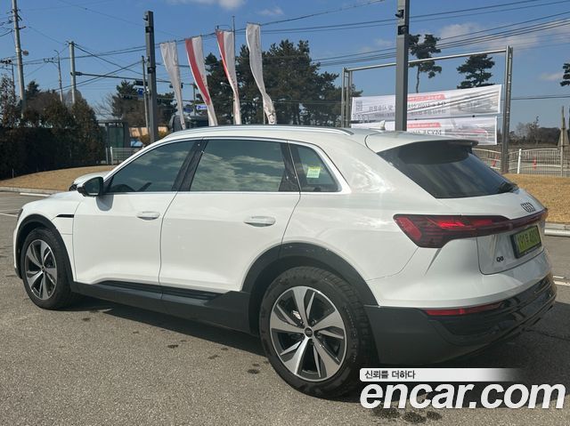 Audi Q8 e-tron из Кореи Encar