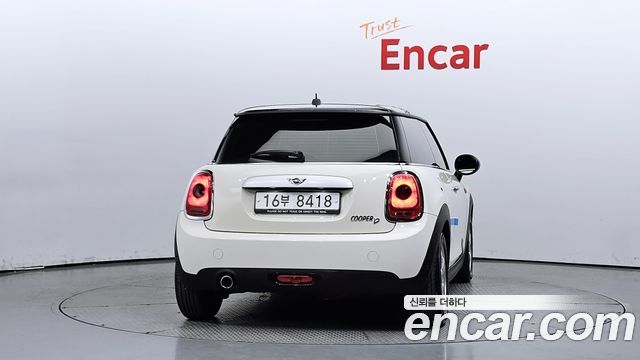 Mini Cooper Standard 3rd — пробег 45 345 км — фото 4 из 5