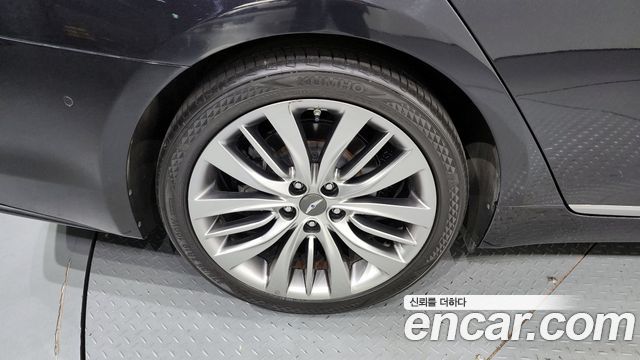 Hyundai Genesis из Кореи Encar